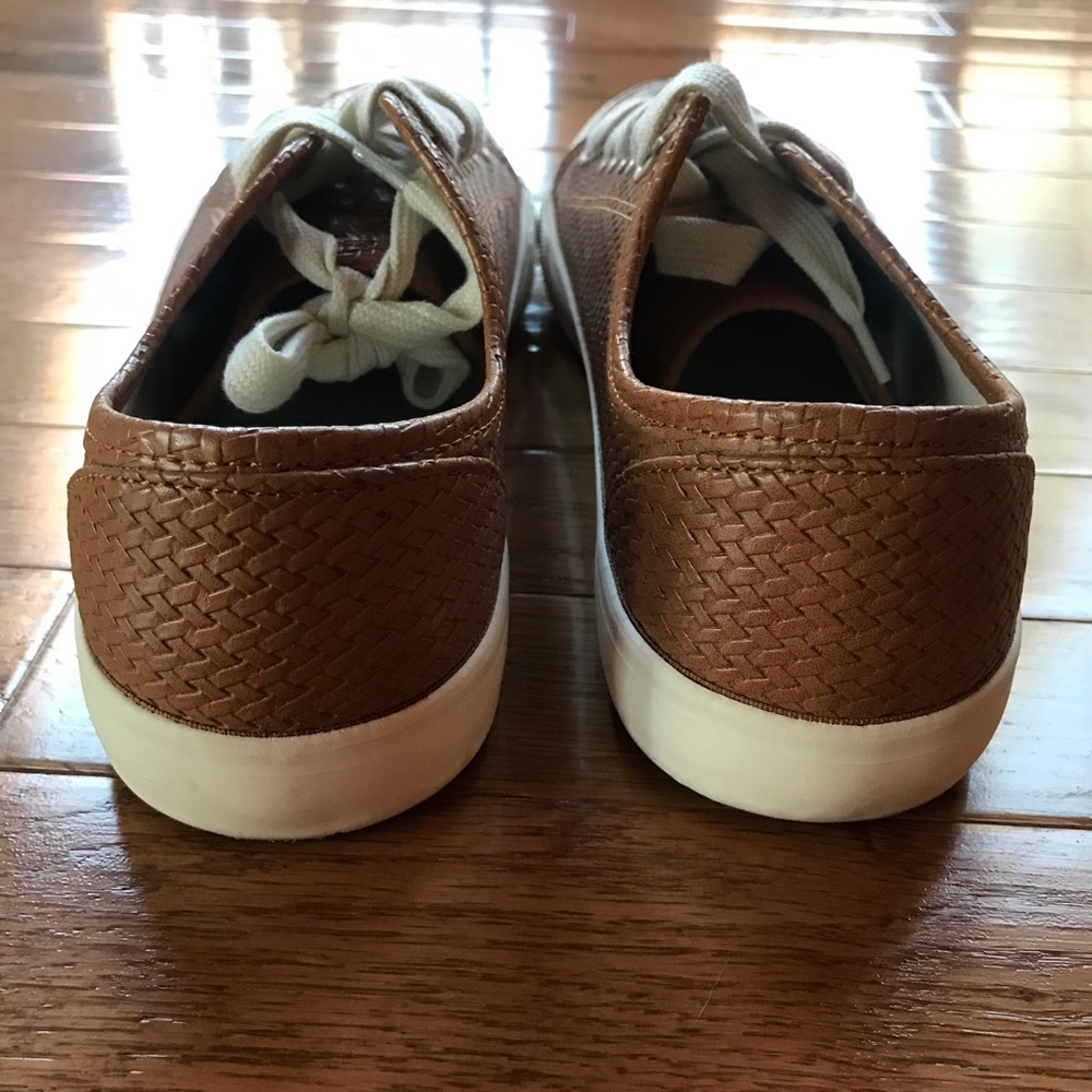 Universal Thread Brown Woven Sneakers - Picture 3 of 3